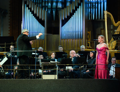 «Я помню вальса звук прелестный...»