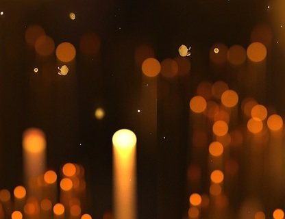 «При сотнях свечей»