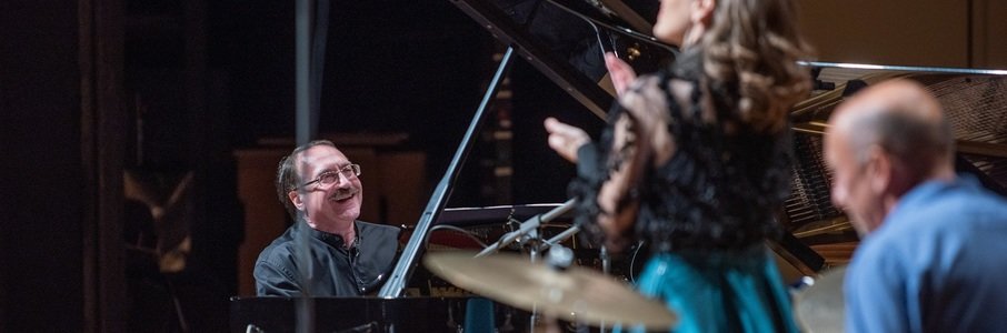 Даниил Крамер с программой Musica latina