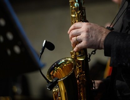 «Под волшебный саксофон»