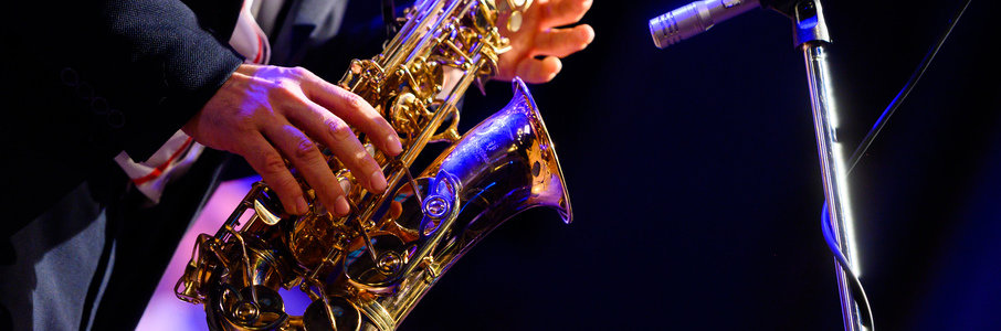 Под волшебный саксофон