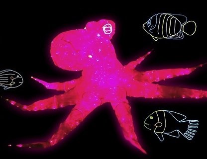 Представление световых кукол с гигантским осьминогом