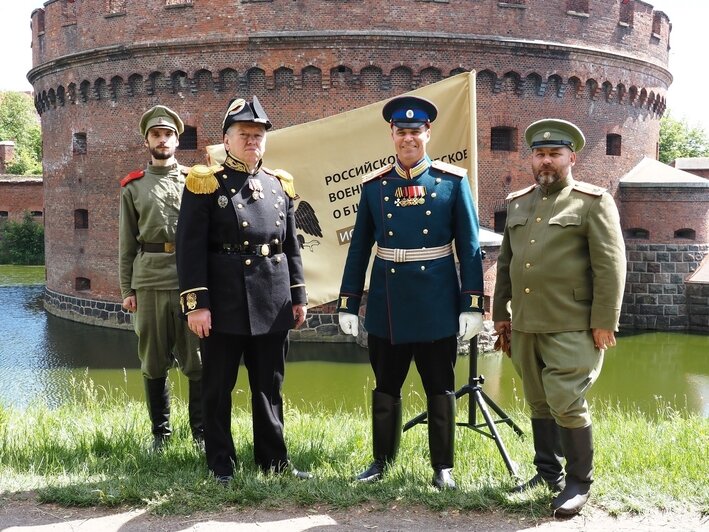 Рыцари, сапёры и первые переселенцы: в Калининграде гостям фестиваля предложили прокатиться на машине времени - Новости Калининграда | Фото: Музей янтаря